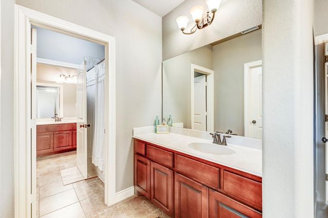 108 Waterstone Drive, Montgomery, TX 77356