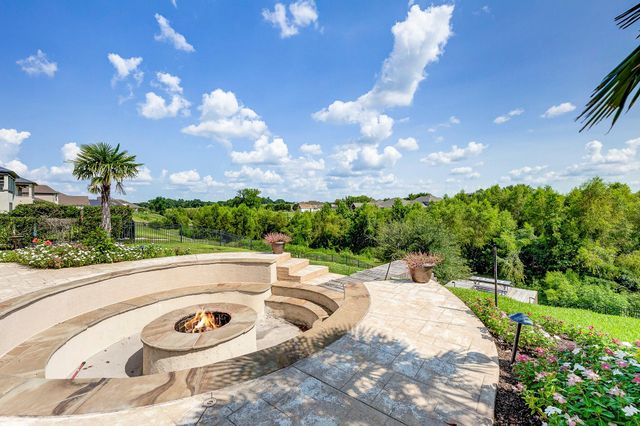 108 Waterstone Drive, Montgomery, TX 77356