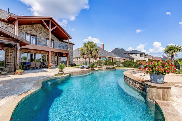 108 Waterstone Drive, Montgomery, TX 77356