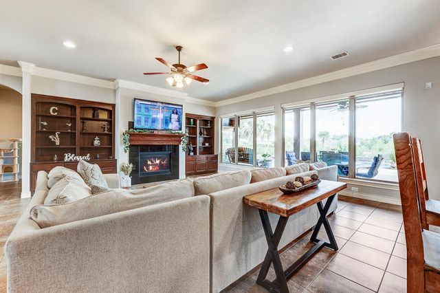 108 Waterstone Drive, Montgomery, TX 77356