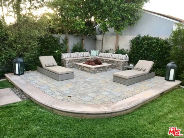 6629 W 87th Place, Los Angeles, CA 90045