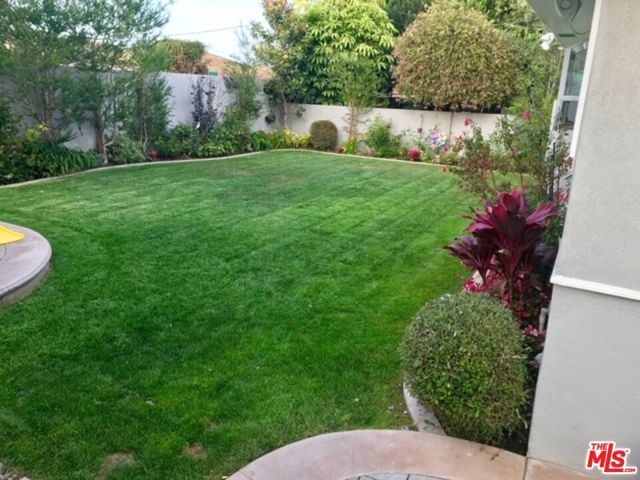 6629 W 87th Place, Los Angeles, CA 90045