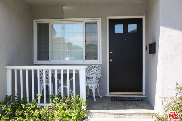 6629 W 87th Place, Los Angeles, CA 90045