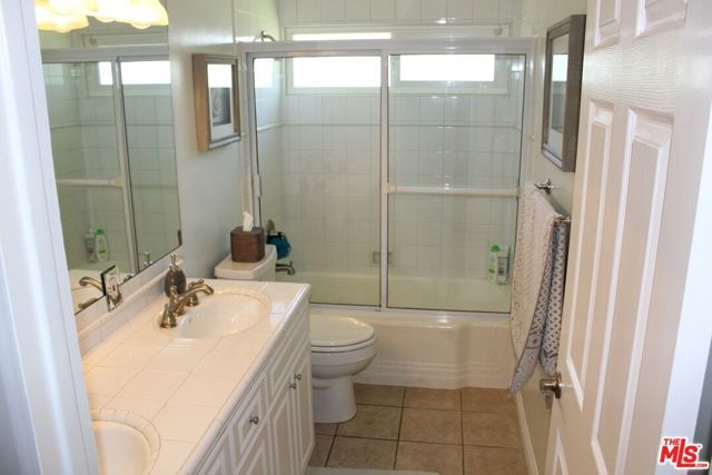 6629 W 87th Place, Los Angeles, CA 90045