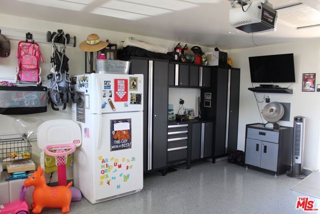 6629 W 87th Place, Los Angeles, CA 90045
