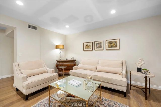 236 N Louise Street 109, Glendale, CA 91206