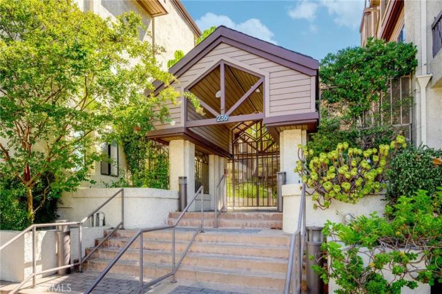 236 N Louise Street 109, Glendale, CA 91206