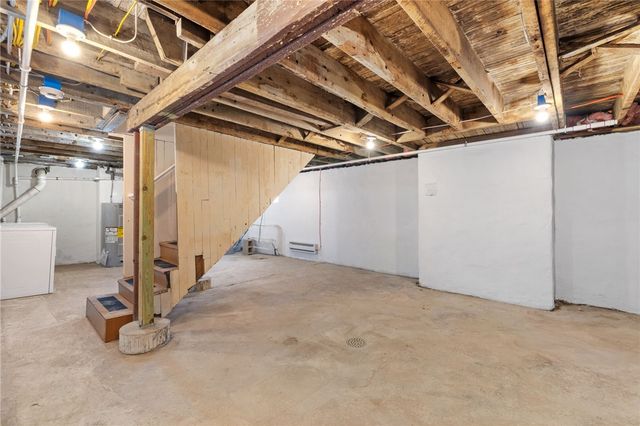 311 Elsdon St., Perry Hilltop, PA 15214