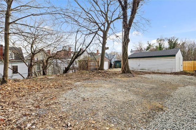 311 Elsdon St., Perry Hilltop, PA 15214