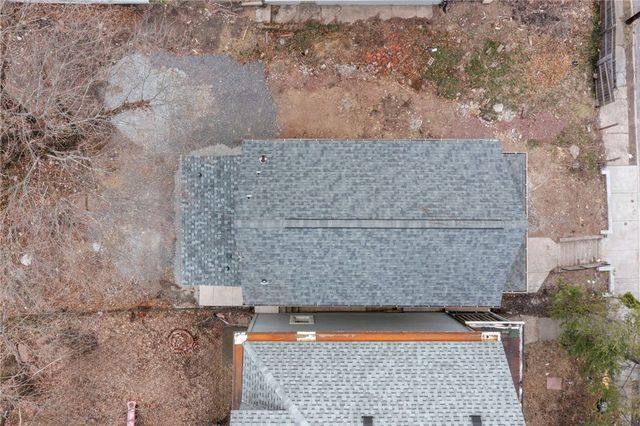 311 Elsdon St., Perry Hilltop, PA 15214