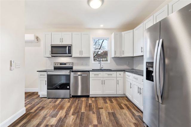 311 Elsdon St., Perry Hilltop, PA 15214