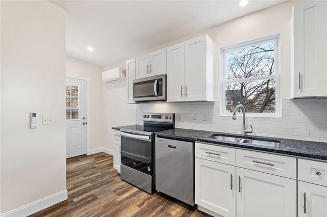 311 Elsdon St., Perry Hilltop, PA 15214