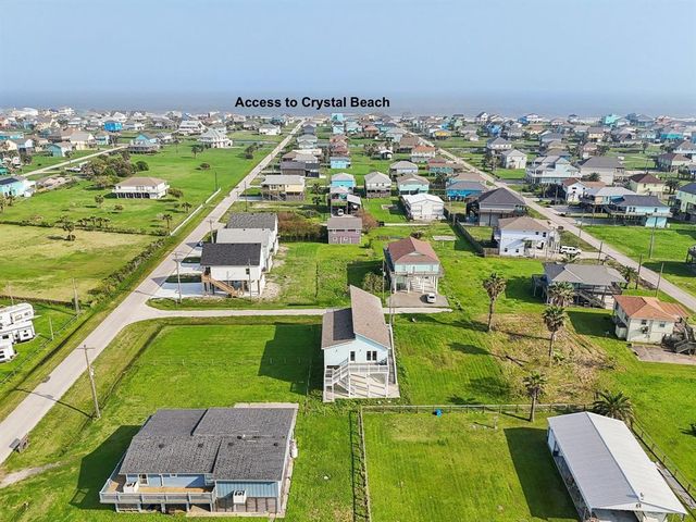 2115 Seahorse Lane, Port Bolivar, TX 77650