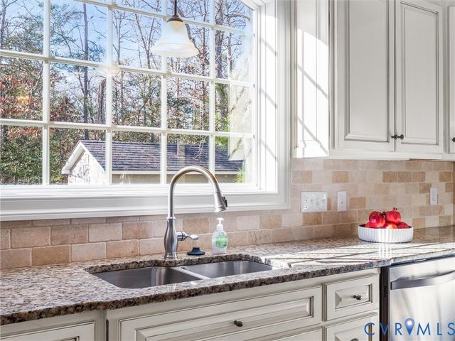 9200 Barrows Hill Ct, Chesterfield, VA 23838