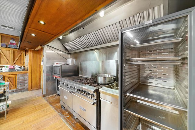 4075 W US Highway 190, San Saba, TX 76877