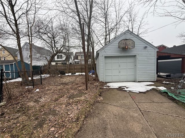 27 Albert Avenue, Buffalo, NY 14207