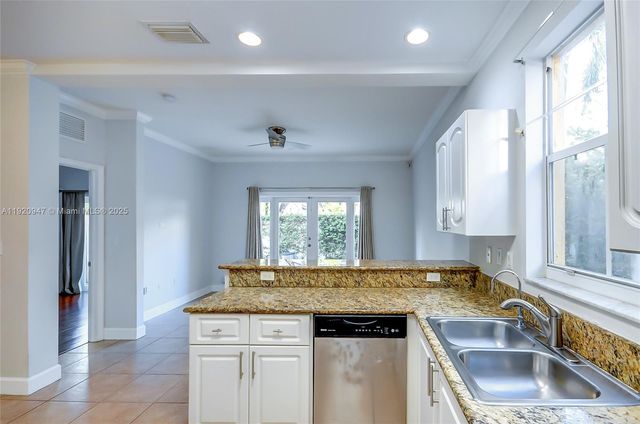 11331 NW 44th Ter 11331, Doral, FL 33178