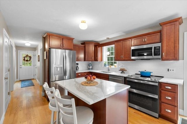 283 Miller St, Middleboro, MA 02346