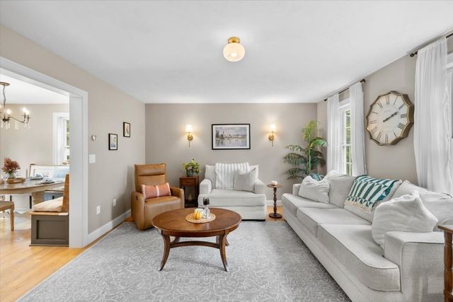 283 Miller St, Middleboro, MA 02346
