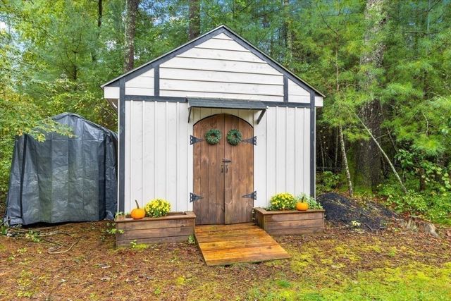 283 Miller St, Middleboro, MA 02346