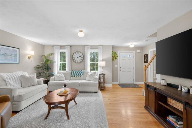 283 Miller St, Middleboro, MA 02346