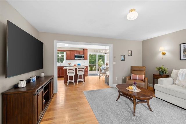 283 Miller St, Middleboro, MA 02346
