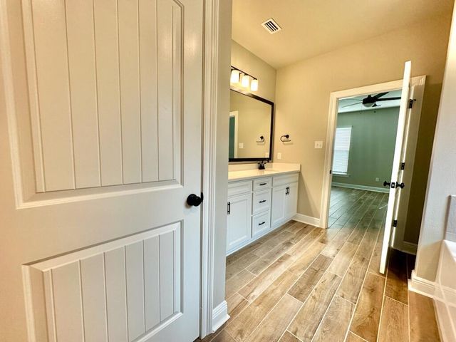 78 Bon Ami Drive, Freeport, FL 32439