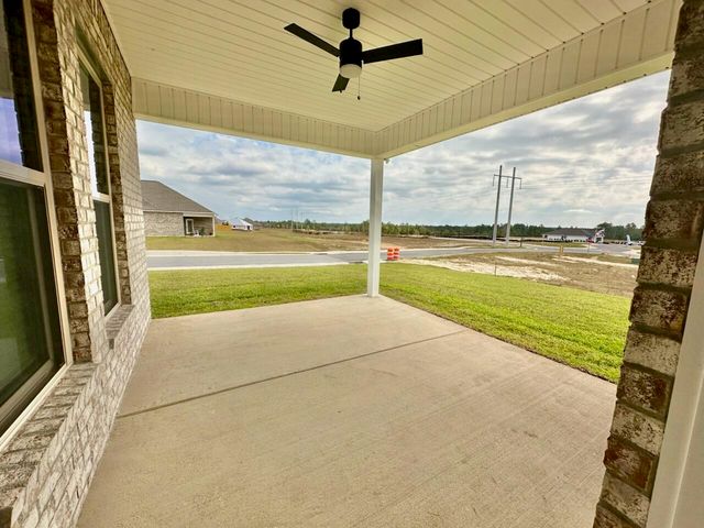 78 Bon Ami Drive, Freeport, FL 32439