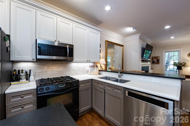 304 Hillside Avenue, Charlotte, NC 28209