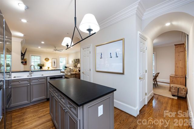 304 Hillside Avenue, Charlotte, NC 28209