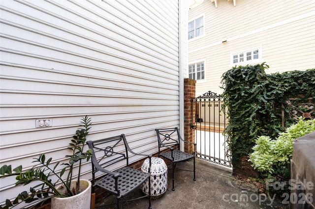 304 Hillside Avenue, Charlotte, NC 28209