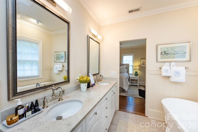 304 Hillside Avenue, Charlotte, NC 28209