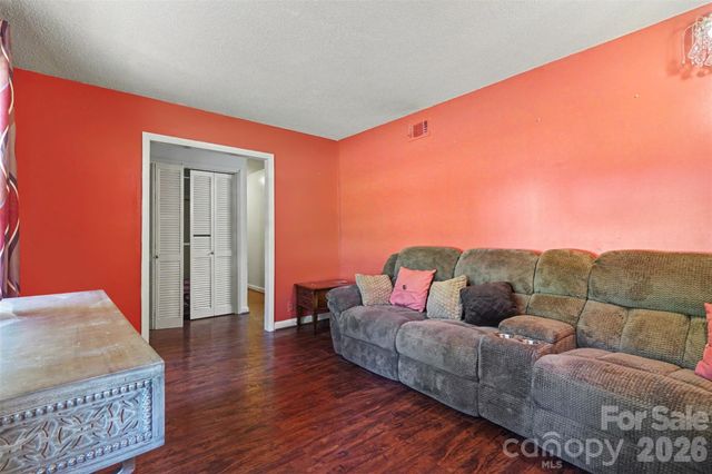 314 Westham Ridge Road, Charlotte, NC 28217