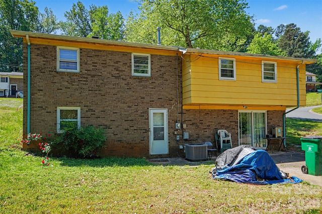 314 Westham Ridge Road, Charlotte, NC 28217