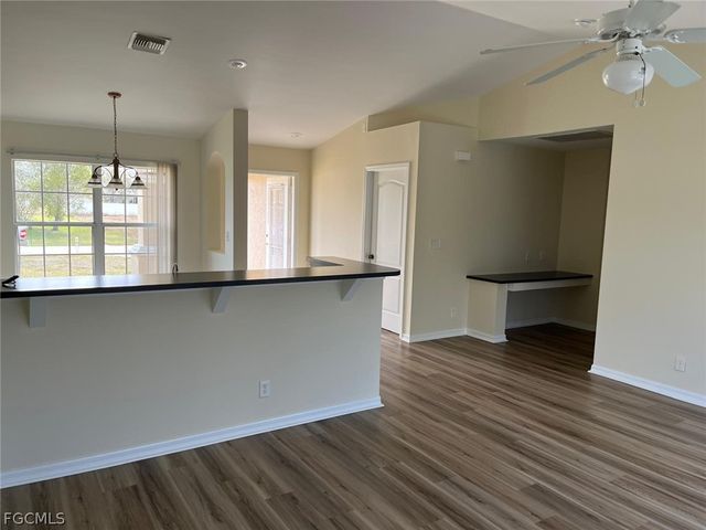 1808 SW 2nd PL, Cape Coral, FL 33991