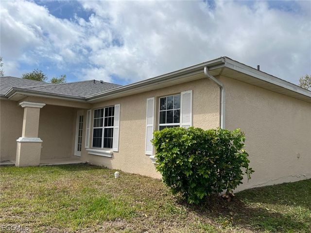 1808 SW 2nd PL, Cape Coral, FL 33991