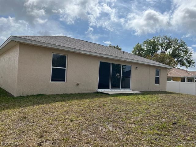 1808 SW 2nd PL, Cape Coral, FL 33991