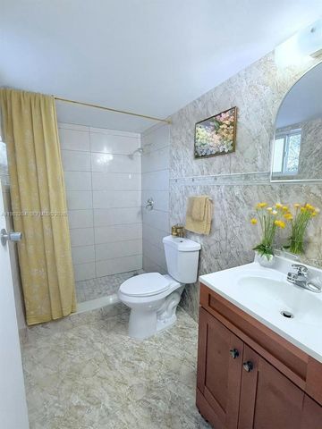 6801 W 36th Ave 102, Hialeah, FL 33018