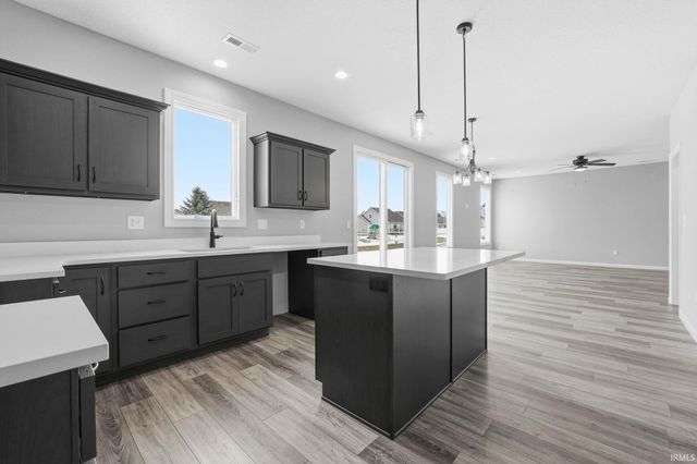 1414 Marsh Deer Run, Huntertown, IN 46748