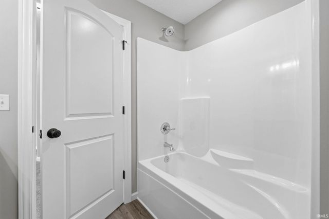 1414 Marsh Deer Run, Huntertown, IN 46748