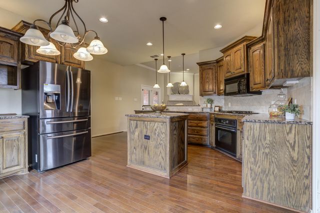 5914 95th Street, Lubbock, TX 79424