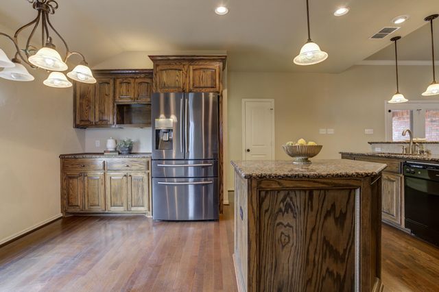 5914 95th Street, Lubbock, TX 79424