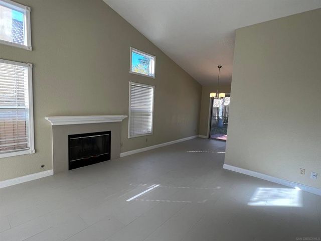 31850 Via Barraza, Temecula, CA 92592