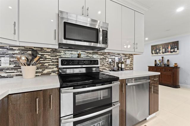 3370 Beau Rivage Dr B8, Pompano Beach, FL 33064