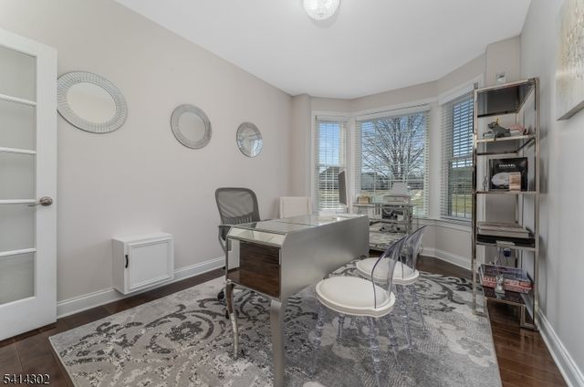 2 Elm Dr, Clinton Twp., NJ 08809