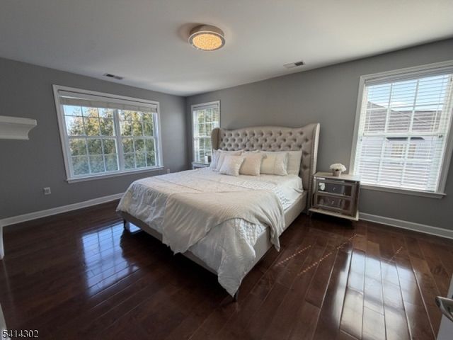 2 Elm Dr, Clinton Twp., NJ 08809