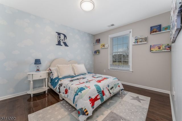 2 Elm Dr, Clinton Twp., NJ 08809