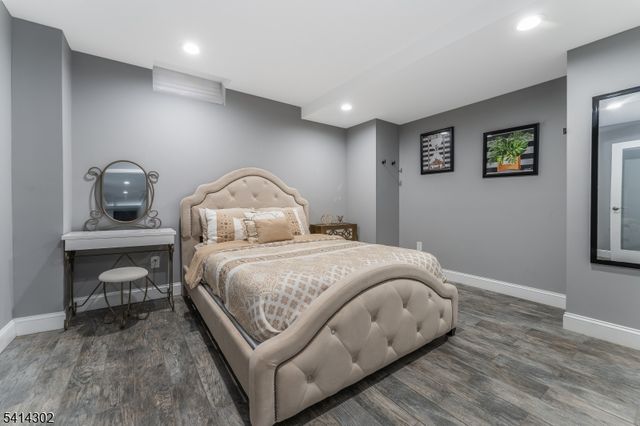 2 Elm Dr, Clinton Twp., NJ 08809