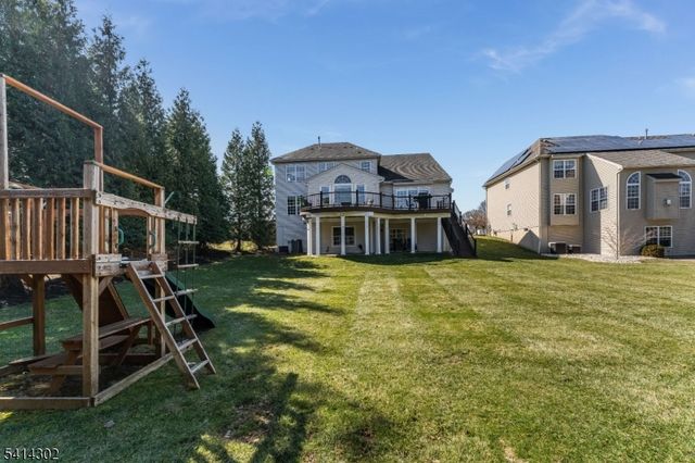 2 Elm Dr, Clinton Twp., NJ 08809