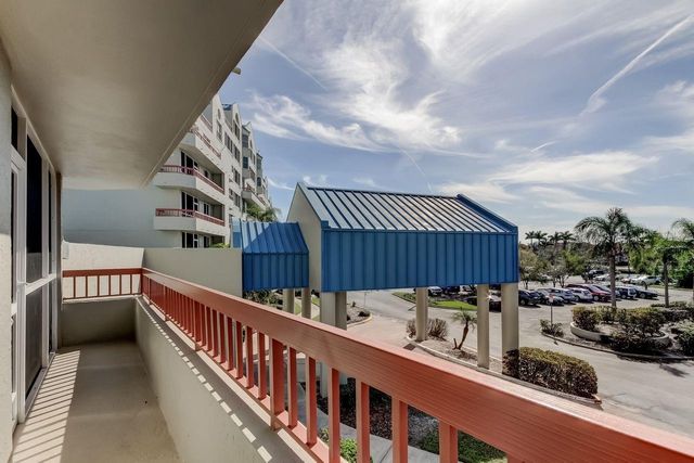 2333 FEATHER SOUND DRIVE B211, Clearwater, FL 33762